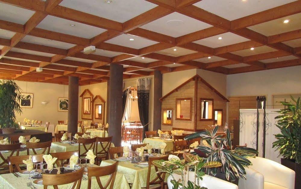 Hotel Du Hameau Ла-Фу Экстерьер фото